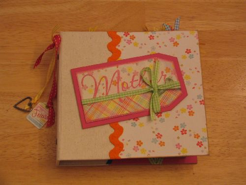 Relight And Preserve The Memories Of Your Mom For Generations To Come Using These Mother Scrapbooking Ideas